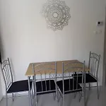 Bb64 Apartmanhaz *