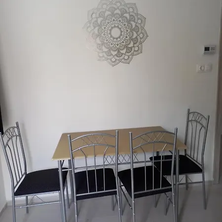 Bb64 Apartmanhaz *