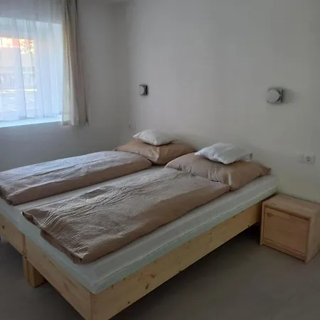 Bb64 Apartmanhaz * Bichișciaba