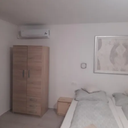 Bb64 Apartmanhaz Bichișciaba