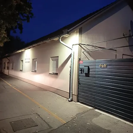 Lägenhet Bb64 Apartmanhaz Bekescsaba