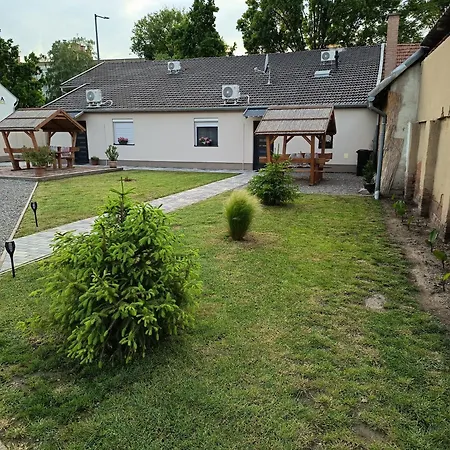 Bb64 Apartmanhaz Bekescsaba